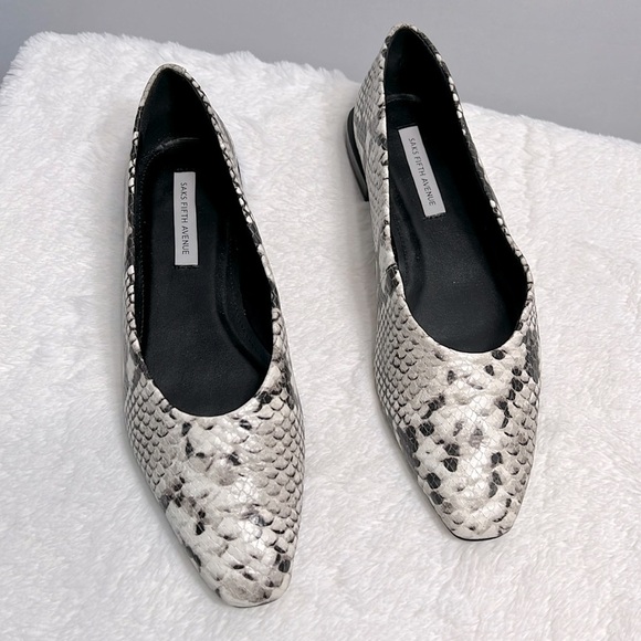 Saks Fifth Avenue Snake Embossed Black/White Leather Ballet Flat Slip size 7.5 - Picture 3 of 10